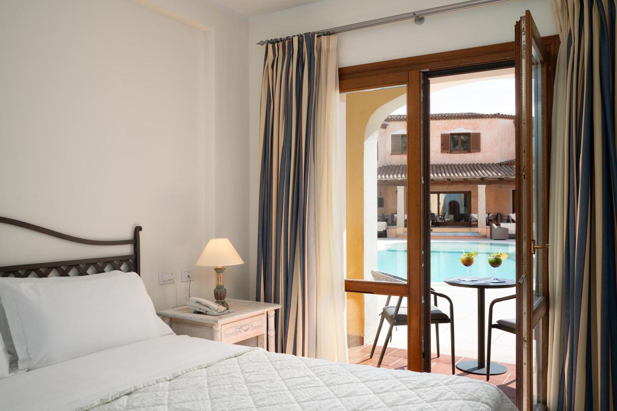 Hotel Monti Di Mola Porto Cervo Exterior foto